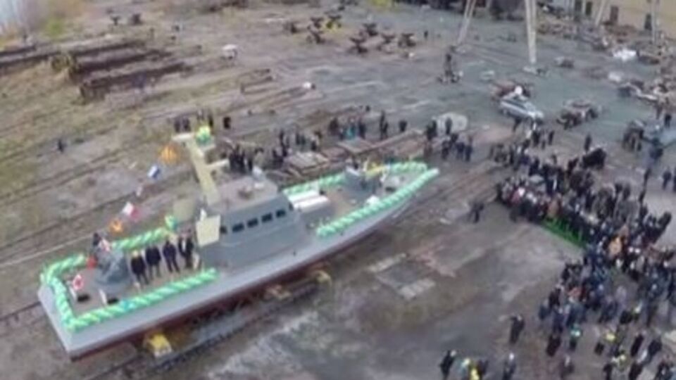 Спуск нового бронированного катера на воду сняли с квадрокоптера