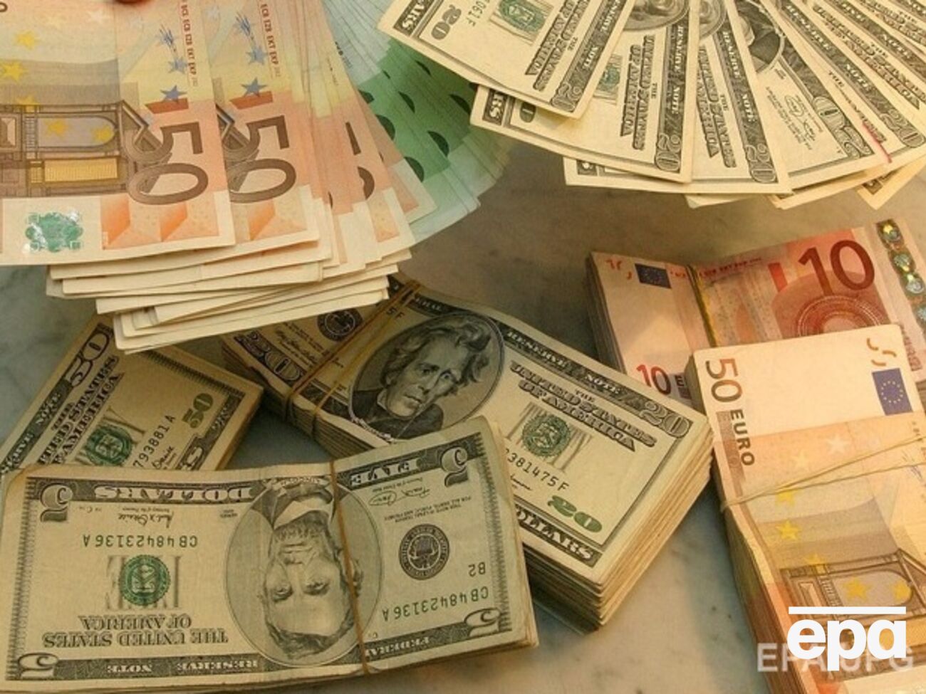 Нацбанк разработал новый законопроект о реструктуризации валютных кредитов, сообщила Гонтарева