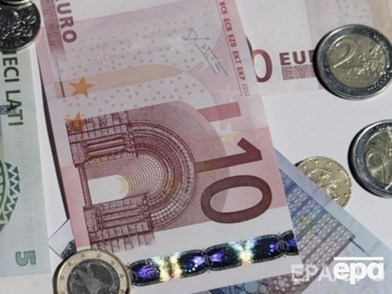 Нацбанк установил курс гривны к иностранным валютам