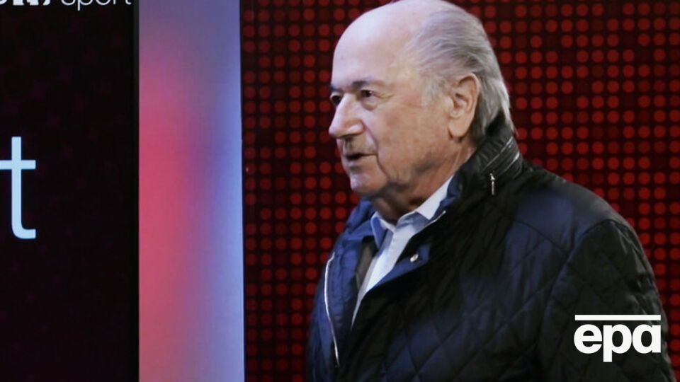 Блаттеру предписано оставаться в больнице до 17 ноября