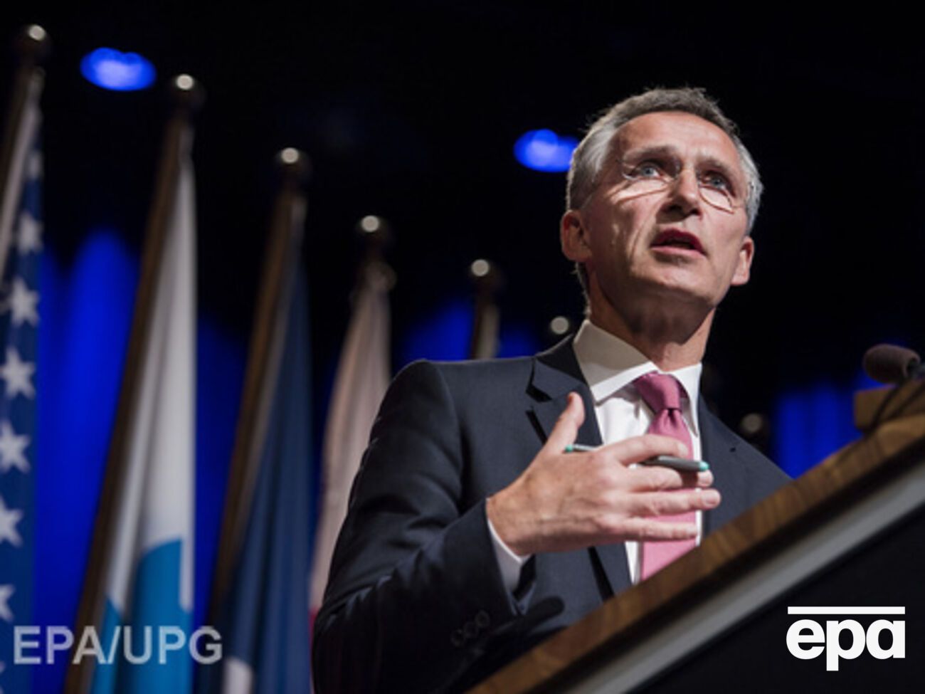 Столтенберг считает, что НАТО должен увеличить усилия по противостоянию гибридным угрозам