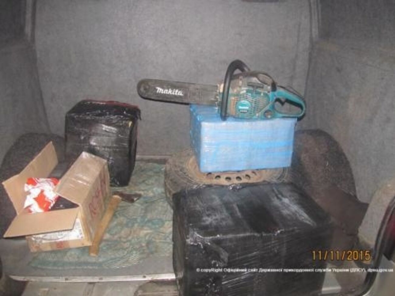 В автомобиле обнаружены ящики с порохом