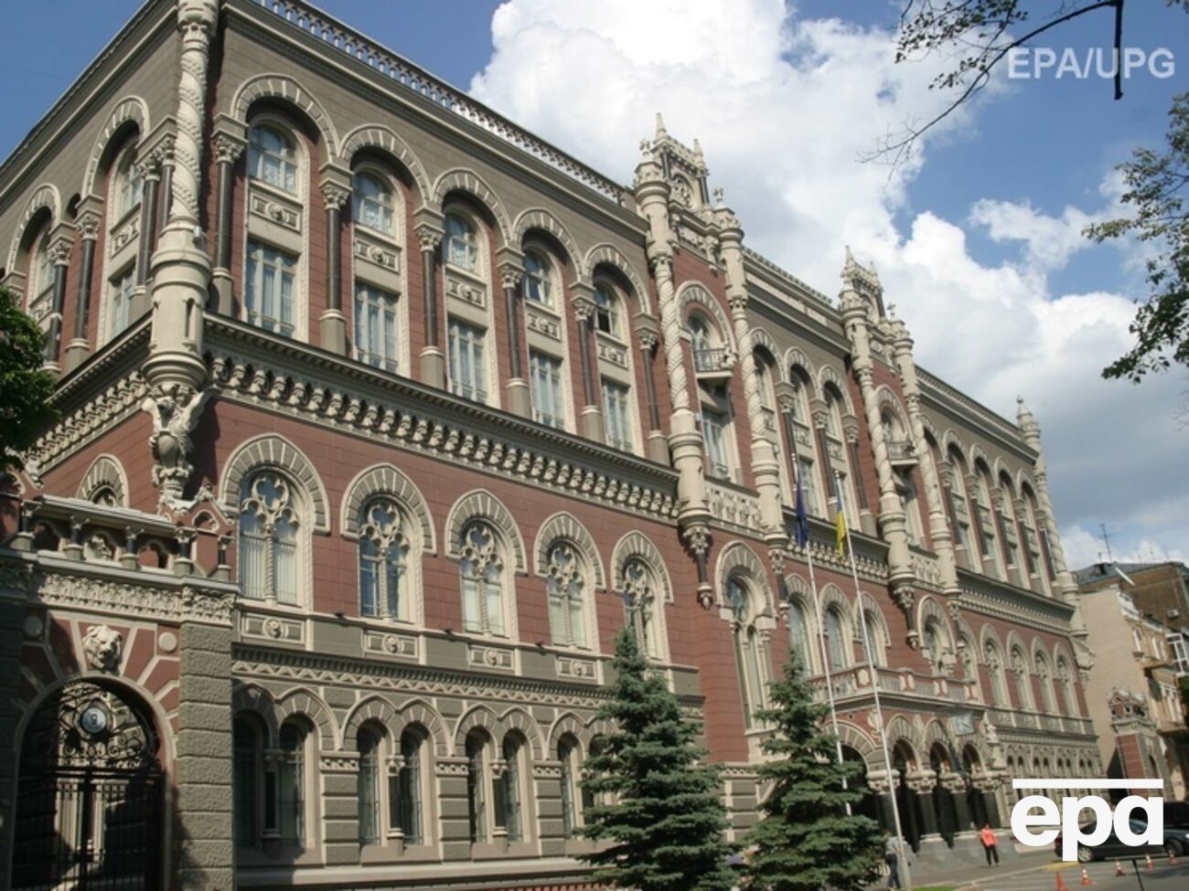 Объем денежной массы в октябре вырос почти до 960 млрд грн