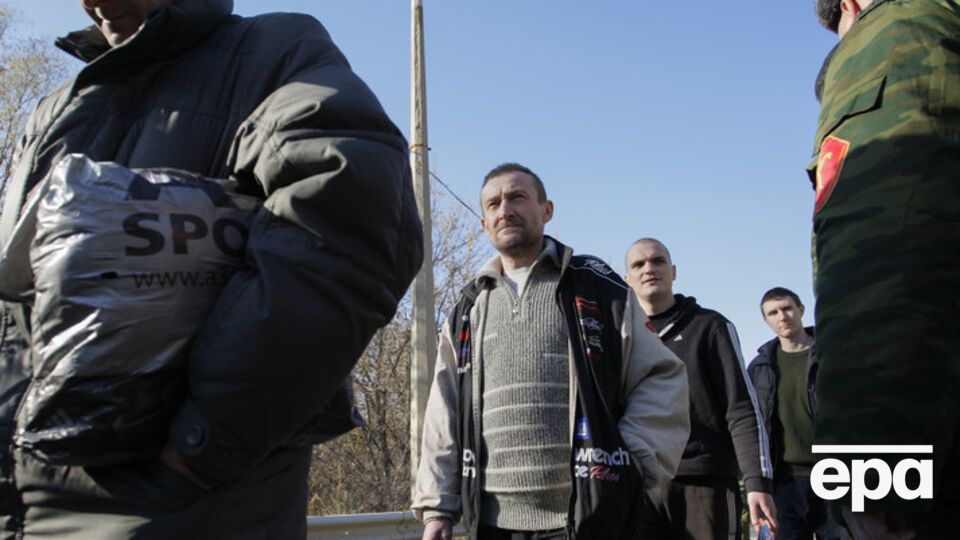 Процесс освобождения пленных движется медленно, говорят украинские чиновники