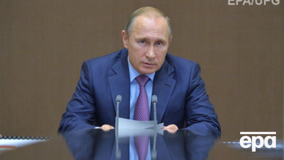 Песков объяснил, почему вместо Путина на саммит АТЭС поедет Медведев