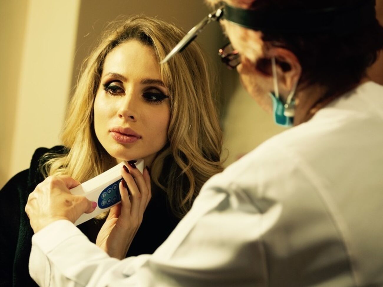 Певица взяла выходной, чтобы восстановить здоровье