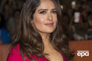 Хайек предстала в образе восточной танцовщицы