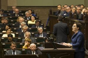 Ева Копач покинет пост премьера после поражения ее партии на выборах