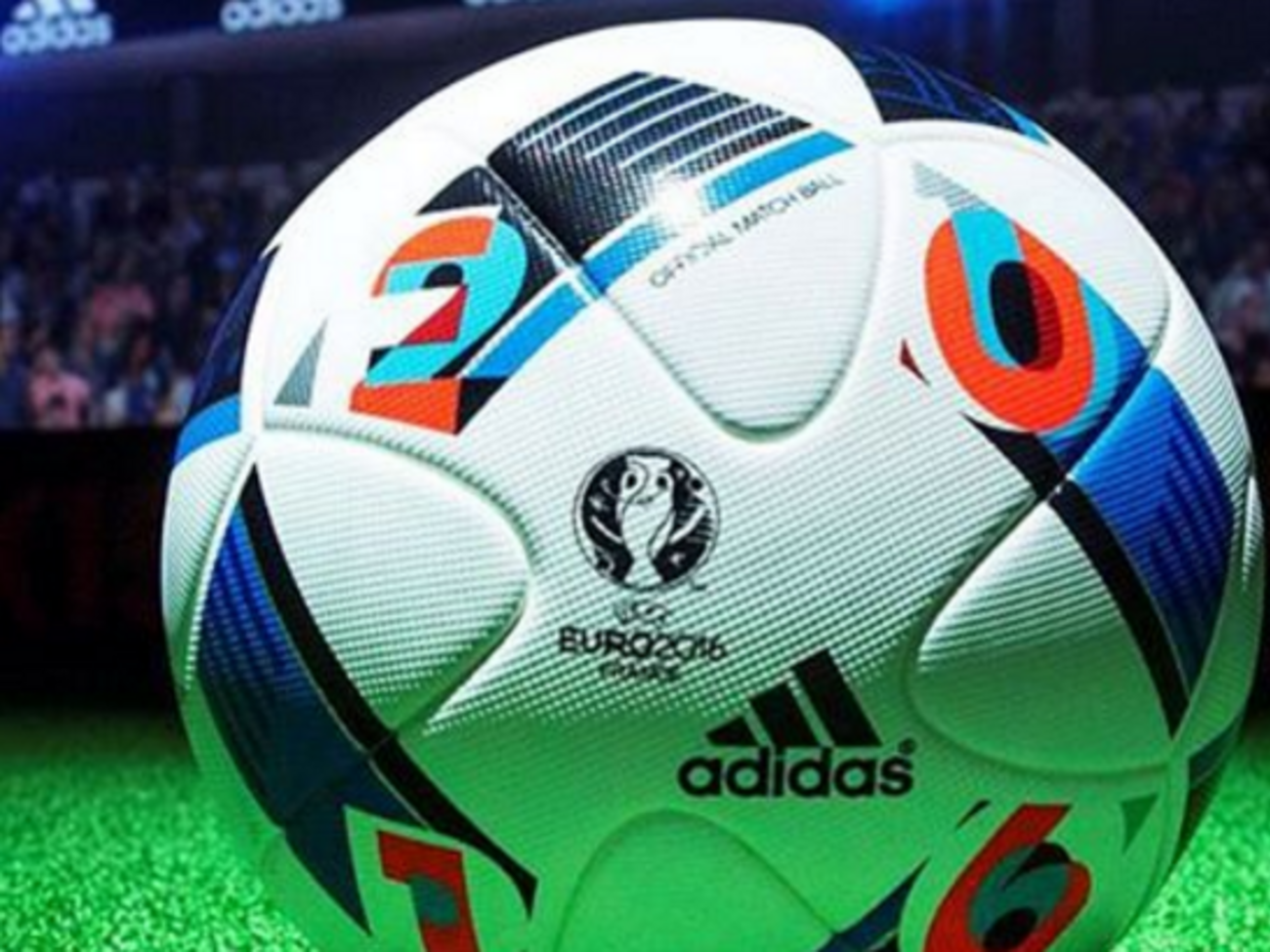 Зидан представил официальный мяч группового этапа Евро-2016