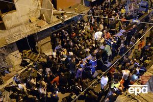 Взрывы прогремели на заполненной людьми улице