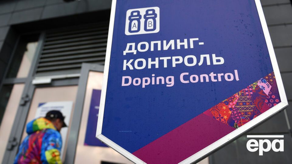 Российских легкоатлетов могут отстранить от соревнований на год