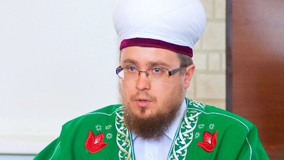 Хамза Кузнецов: У каждого муфтия, имама есть куратор из спецслужб, куратор, который говорит ему, что делать и чего не делать