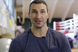 Кличко записал видео накануне боя с Фьюри