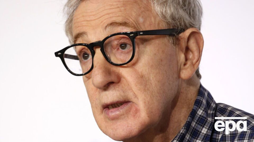 "Энни Холл" Аллена был отмечен наградой "Оскар" за лучший сценарий в 1977 году