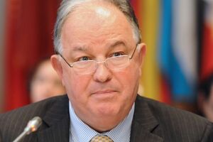 Глава миссии ОБСЕ в Украине Эртурул Апакан