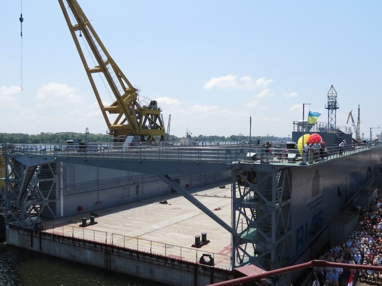 Херсонские судостроители получили крупный заказ на плавучий док