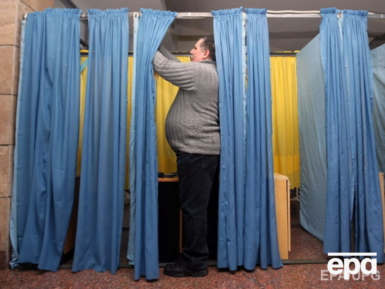 Геращенко: Жителям Днепропетровска предложили прислать по электронной почте фото своего избирательного бюллетеня по выборам мэра