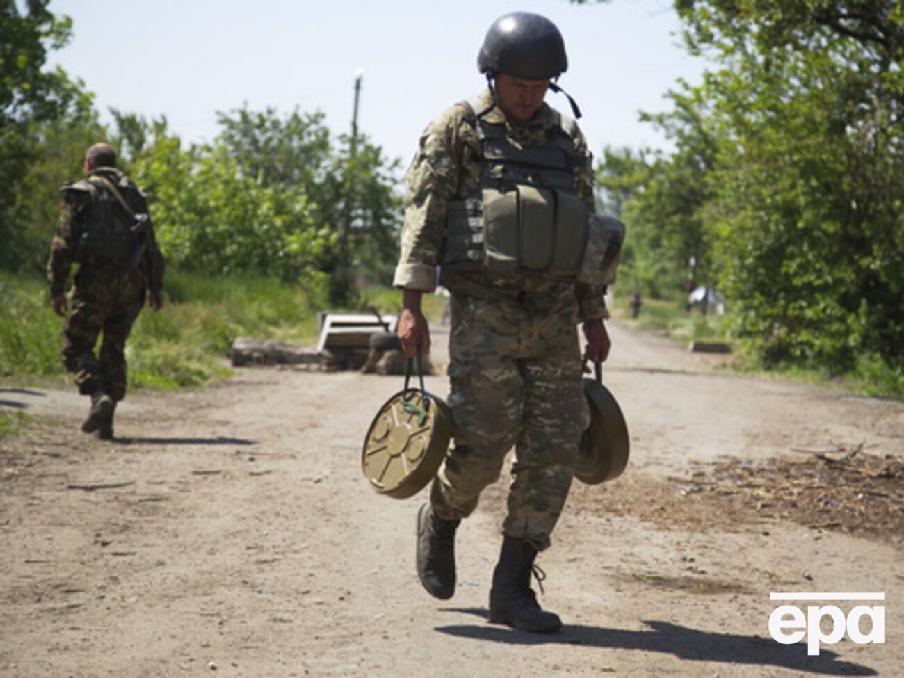 Пресс-центр АТО: 13 ноября боевики продолжили обстреливать позиции ВСУ