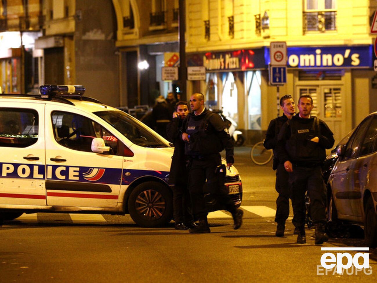 В Париже произошли взрыв и стрельба