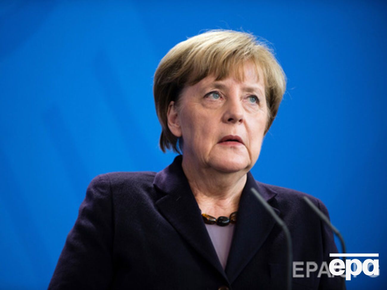 Меркель высказала соболезнования парижанам