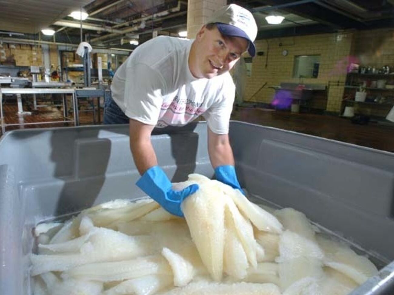 В Норвегии производство лютефикса, вымоченной в соде рыбы, поставлено на поток