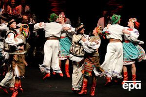 Авторы письма: У нашому мистецтві є живі творчі традиції, на яких український театр не тільки тримався, але й здобував великі творчі перемоги впродовж всього ХХ століття