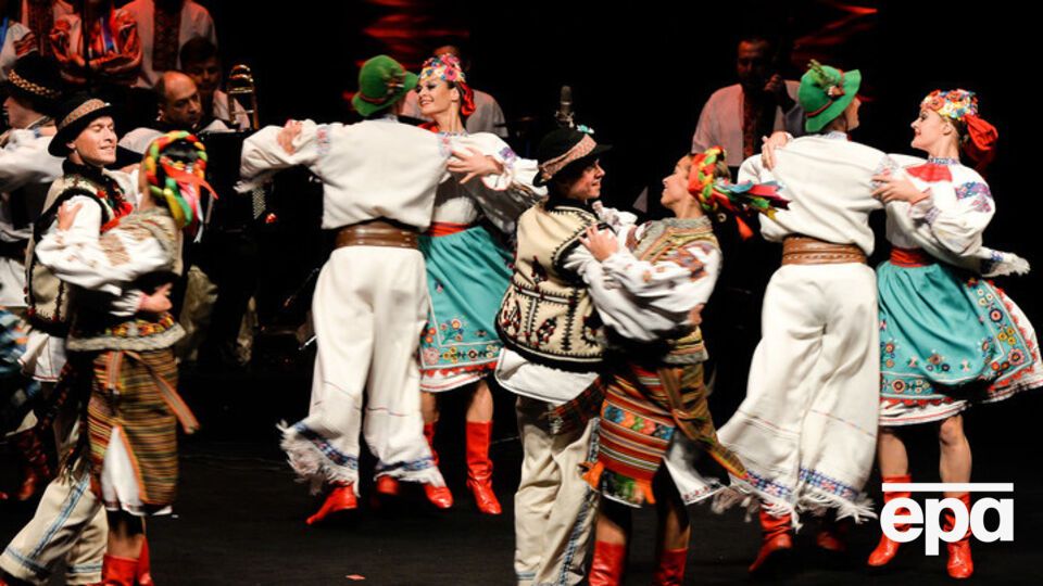 Авторы письма: У нашому мистецтві є живі творчі традиції, на яких український театр не тільки тримався, але й здобував великі творчі перемоги впродовж всього ХХ століття