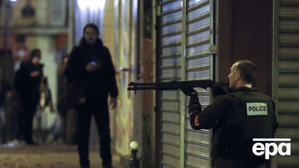 Количество жертв терактов в Париже превысило 150 человек