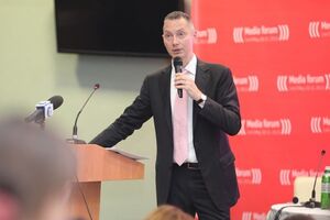 Ложкин отрицает возможность ликвидации "ПриватБанка"