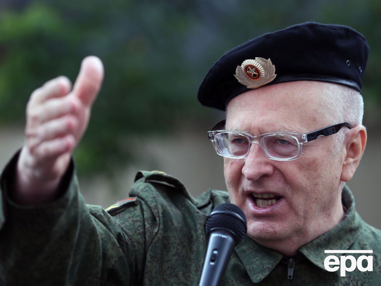 Жириновский предложил ввести "политический карантин",&nbsp;устроить прослушку, ужесточить въезд и выезд и прекратить уличные мероприятия