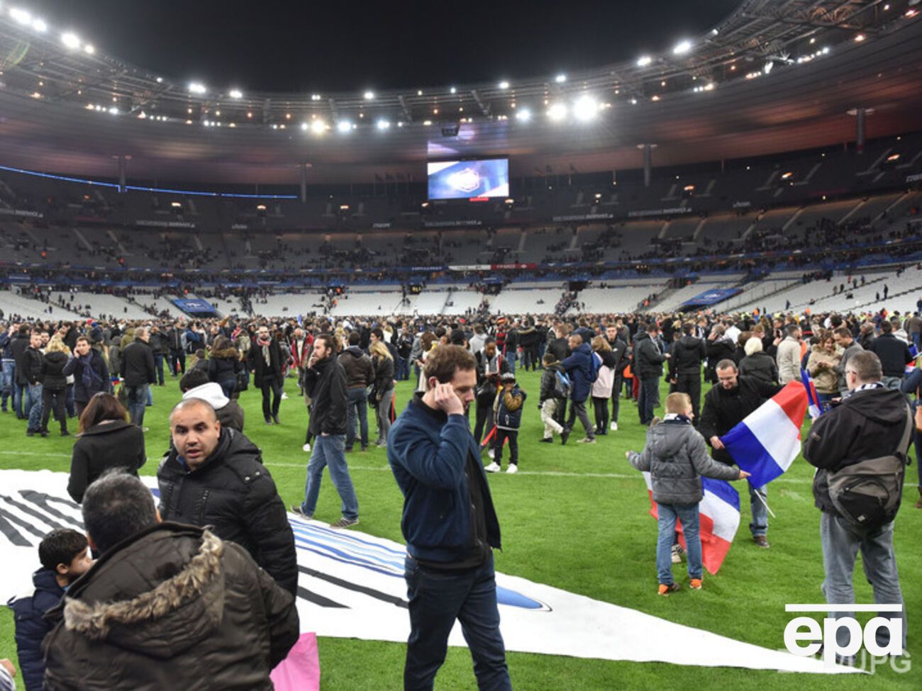 Многие болельщики стали получать новости о случившемся по окончании матча