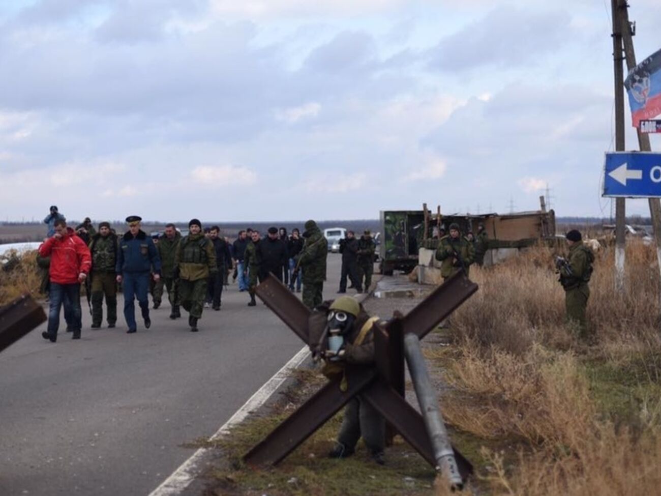 Сегодня из плена боевиков освобождены два представителя службы по чрезвычайным ситуациям