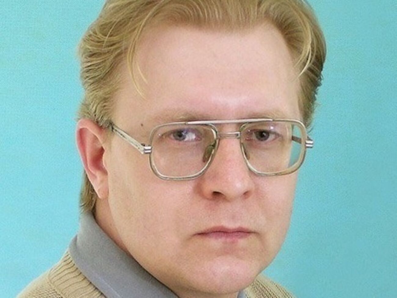 Бывшев: Взгляд не прячете вы &ndash; очень мило! Покраснели хотя бы чуток... Разве мама вам не говорила: "Людям врать &ndash; это стыдно, сынок"?