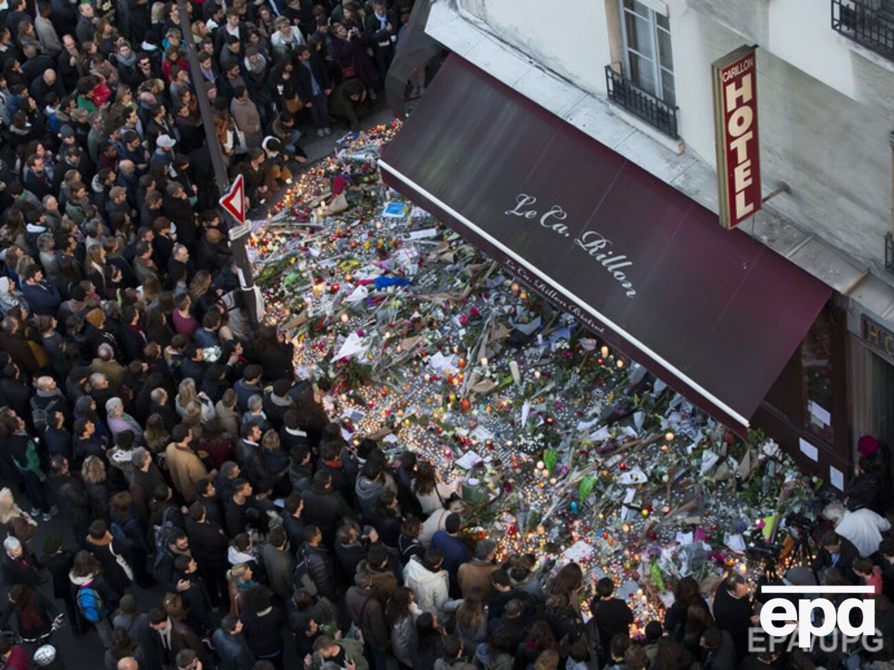 Число жертв терактов в Париже выросло до 132