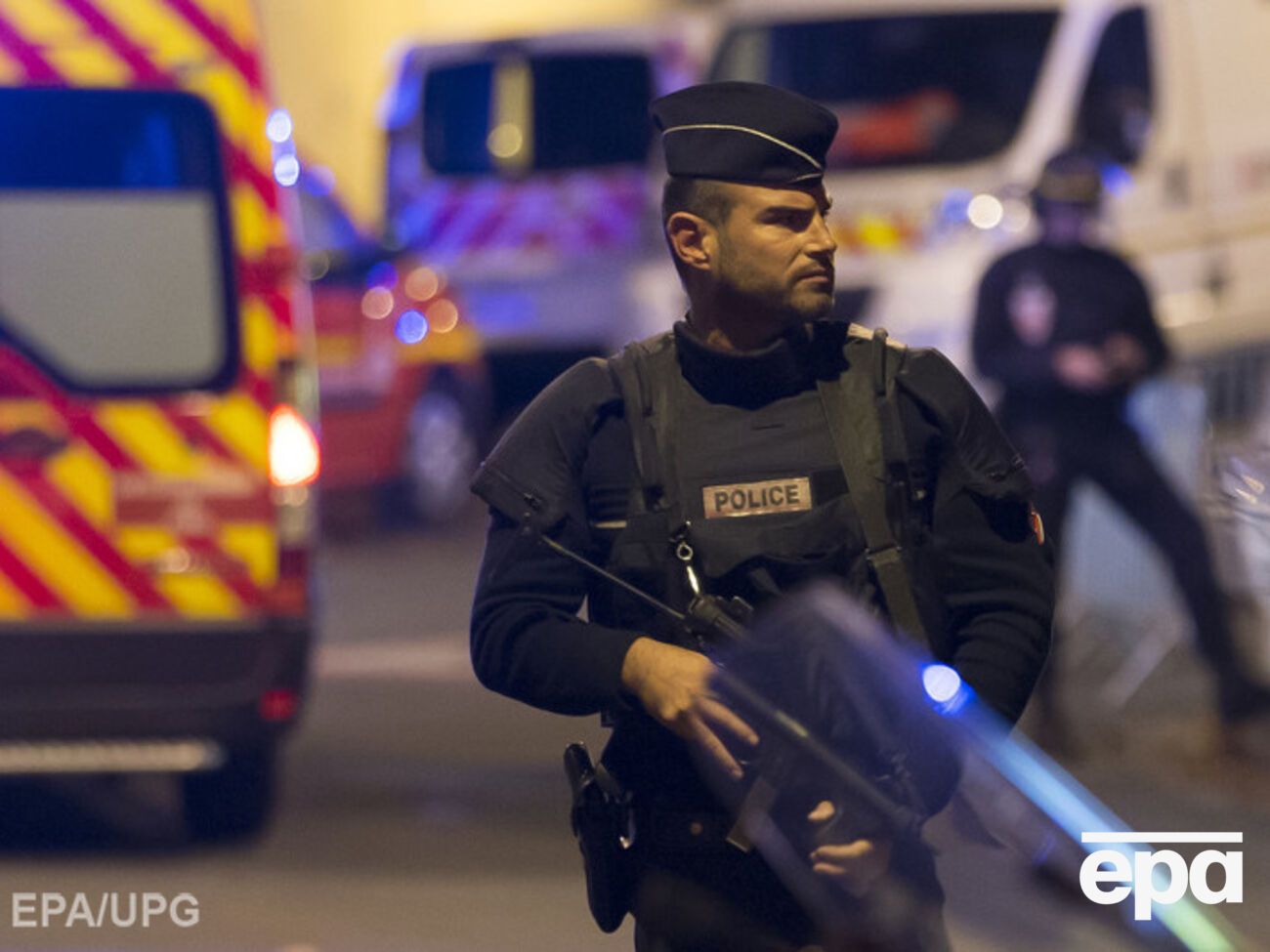 Один из подозреваемых в организации терактов в Париже объявлен в розыск