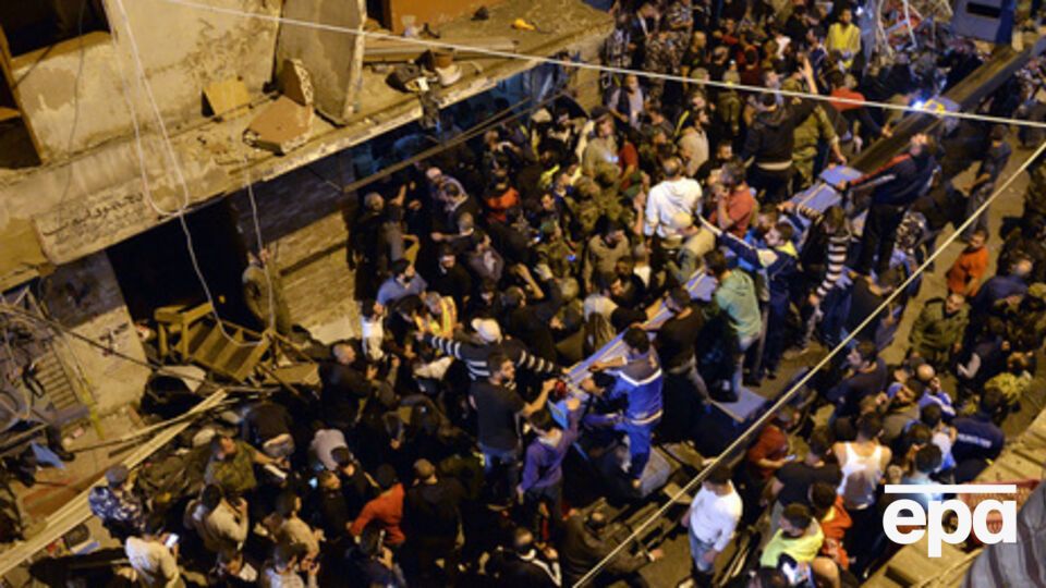 На людной улице 12 ноября почти одновременно прогремели два взрыва