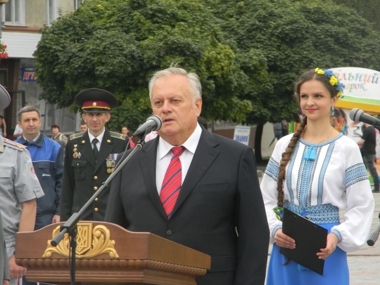 За действующего мэра Ровно проголосовали две трети избирателей