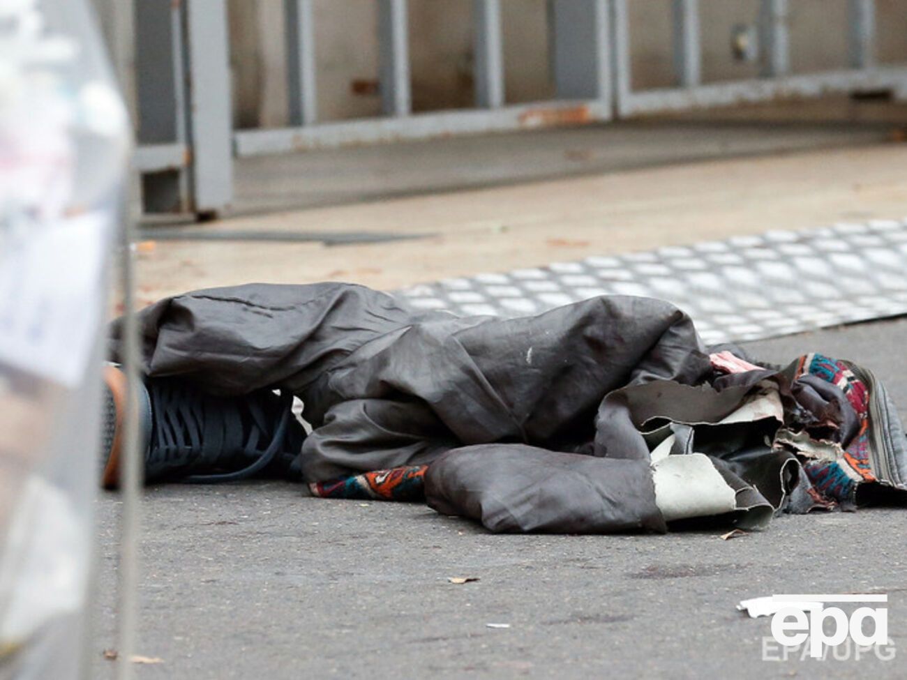 Опознание останков террористов-смертников продолжается