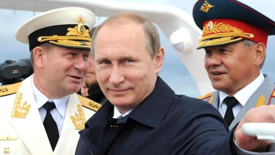 Путин ввел в действие план обороны РФ на период c 2016 по 2020 год