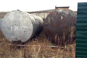 Контрабандное горючее накапливалось на территории фермерского хозяйства