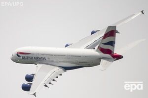 В самолете British Airways пьяная женщина пыталась проникнуть в кабину пилотов