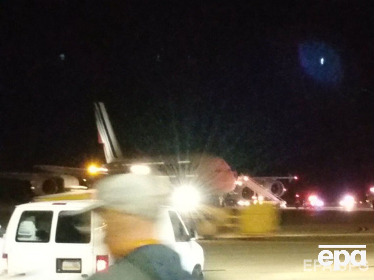 Оба самолета направлялись в аэропорт Шарль де Голль