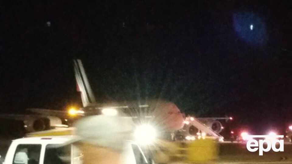 Оба самолета направлялись в аэропорт Шарль де Голль