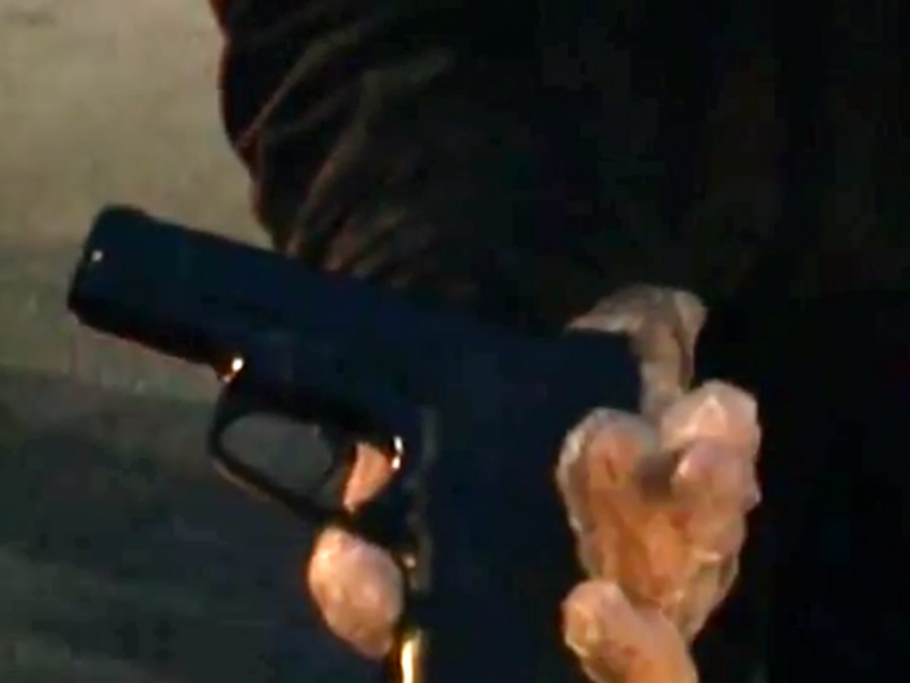 У подозреваемого изъяли пистолет