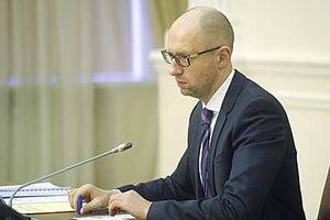 Яценюк просит правоохранителей возбуждать уголовные производства, если есть факты нарушений в госпредприятиях