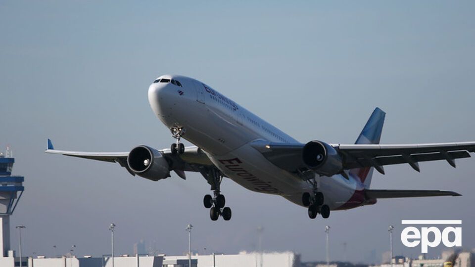 Самолет с президентом Эстонии совершил экстренную посадку