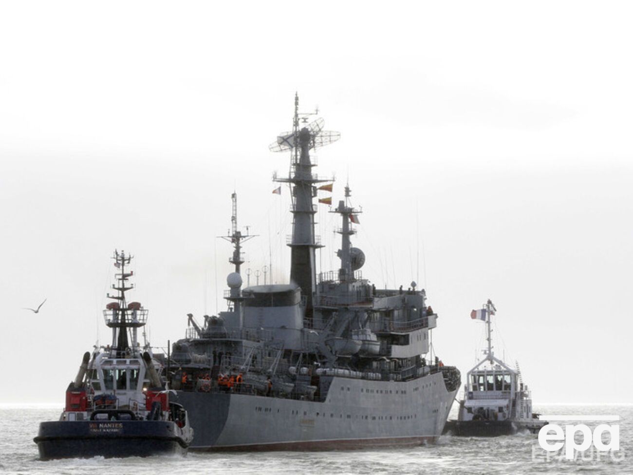 Медведев снял выговор с&nbsp;чиновника, заявившего об отказе от "Мистралей"