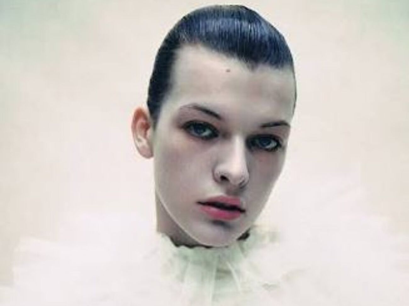 Йовович: Сексуальное селфи-фото не для слабонервных!