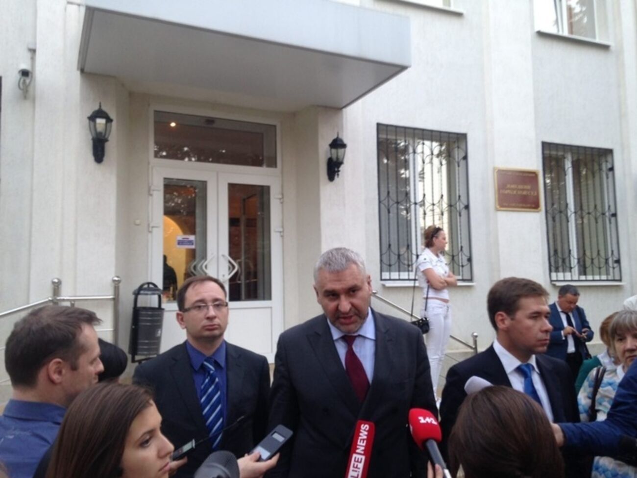 Адвокаты Савченко считают суд фарсом и не боятся угроз