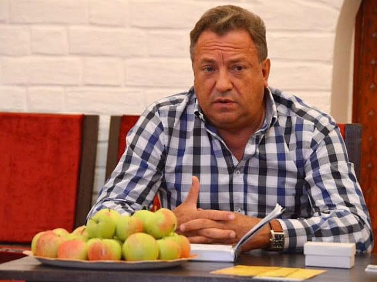 "Все повара были прикреплены к отдельной поликлинике и раз в три месяца проходили медицинский осмотр".